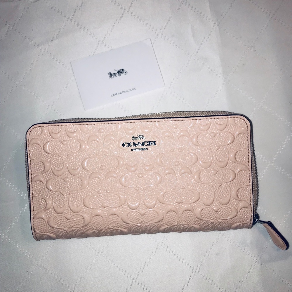 Coach wallet